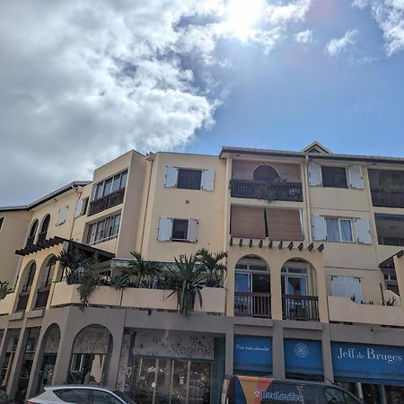 Appartement Cap Saint Gilles - T3 Vue Sur Le Port Extérieur photo