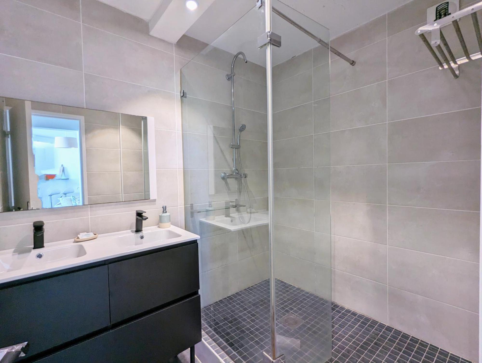 Appartement Cap Saint Gilles - T3 Vue Sur Le Port Extérieur photo
