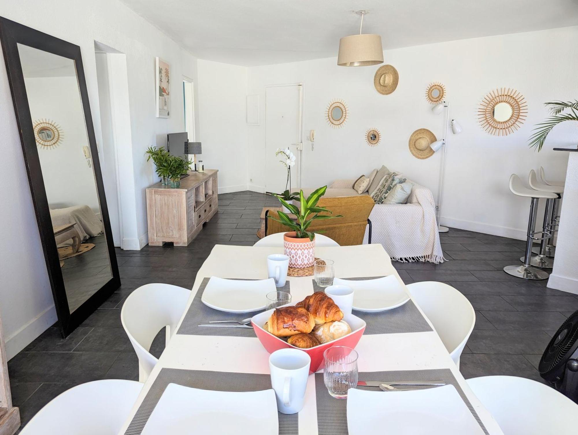 Appartement Cap Saint Gilles - T3 Vue Sur Le Port Extérieur photo